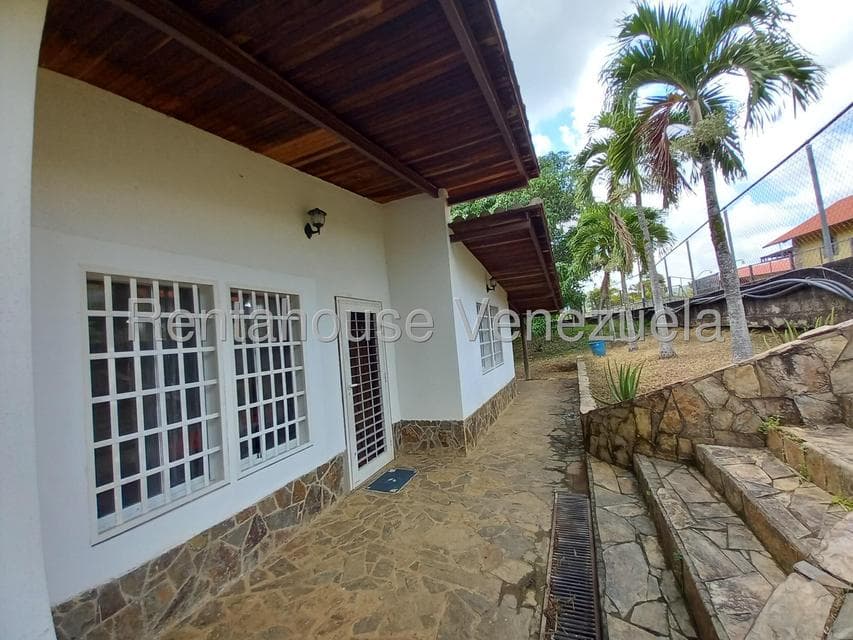 Single-Story Home for Sale in Villa Virginia, Aragua