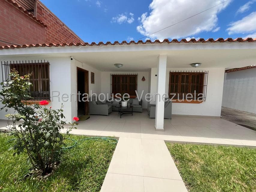 Single-Story Home for Sale in Ciudad Alianza, Carabobo