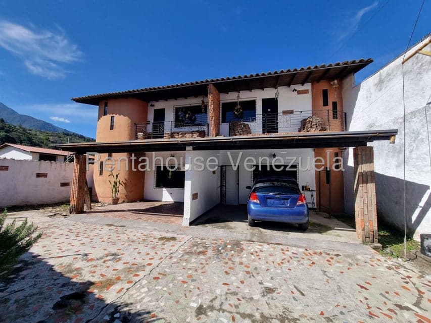 Charming Duplex Townhouse for Sale in Los Llanitos de Tabay, Merida