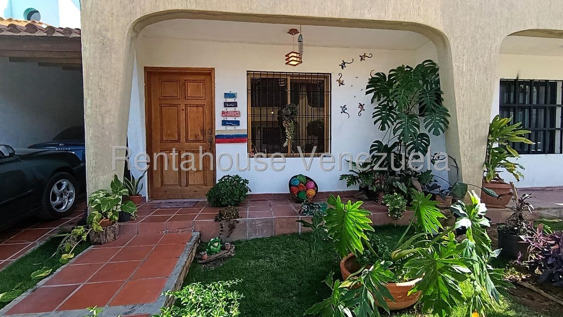 Duplex Townhouse for Sale in Guacuco, Nueva Esparta