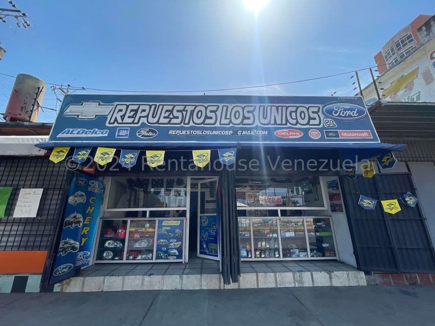 Automotive Business for Sale on Avenida Ayacucho, Aragua