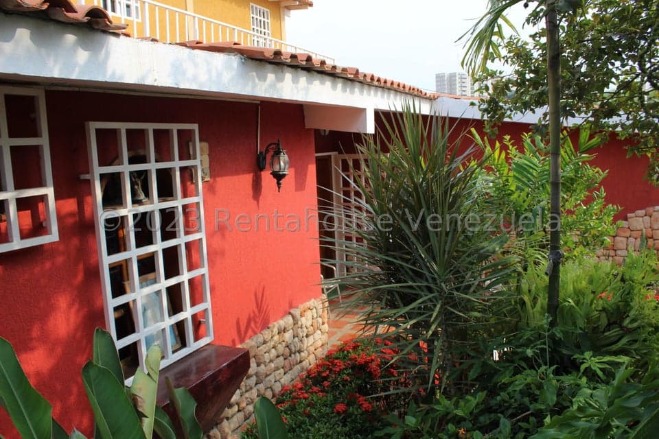 Single-Story House for Sale in El Morro I, Anzoategui