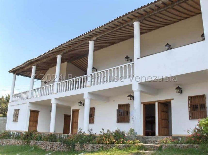 Negocios y Empresas (Hotel) en Venta en Jimenez, Lara