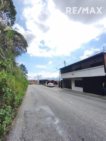 Multi-Purpose House for Sale Near Copa de Oro Toll Booth