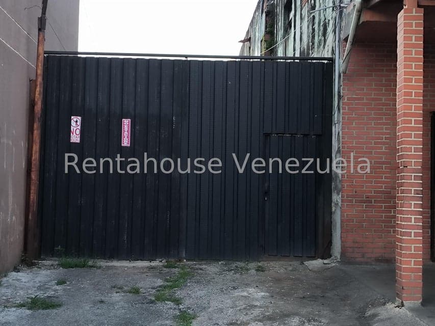Commercial Lot for Sale in Downtown Aragua