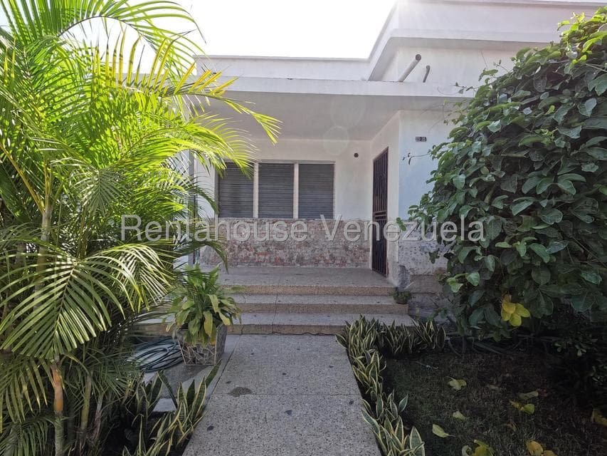 Casa (Duplex) en Venta en Parroquia Catedral, Lara