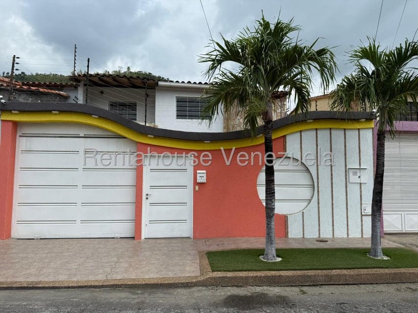 Townhouse (Duplex) for Sale in Santa Rosalia, Aragua