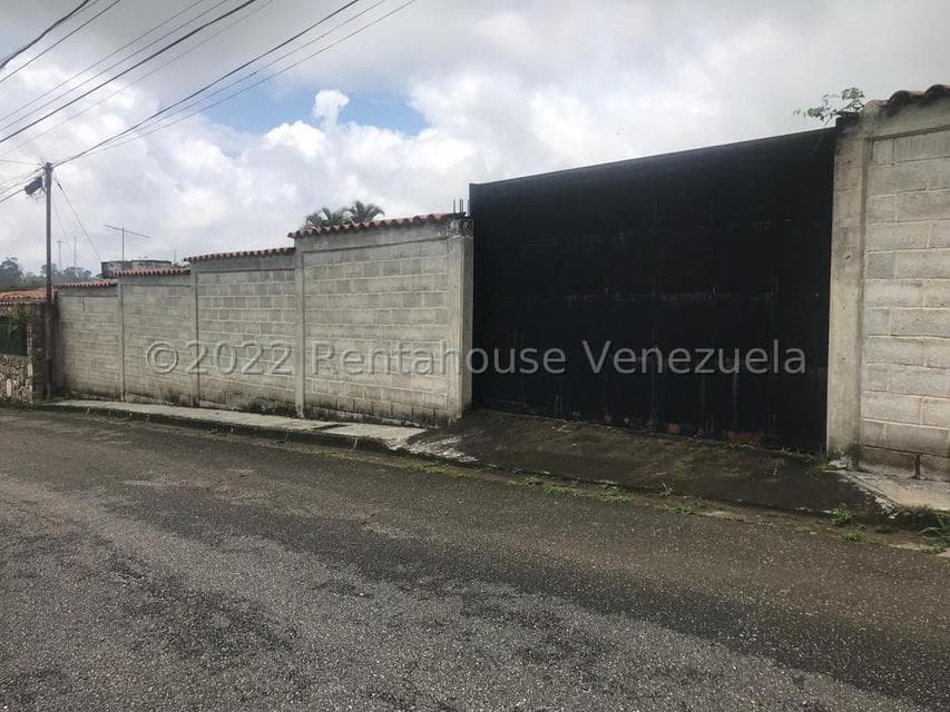 Residential Lot for Sale in Colinas de Carrizal, Miranda