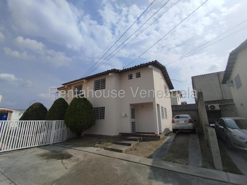 Townhouse for Sale in Villa Roca, Lara