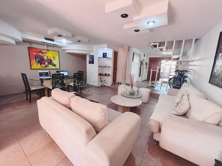 Townhouse (Duplex) for Sale in Diego Bautista Urbaneja Avenue, Anzoategui