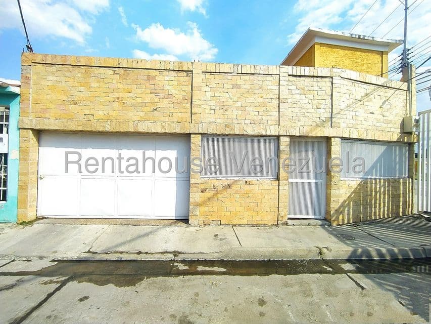 Duplex Home for Sale in La Exclusiva, Aragua