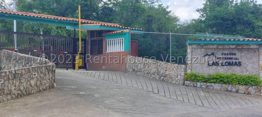 Townhouse (Duplex) en Venta en Via Curiepe, Miranda