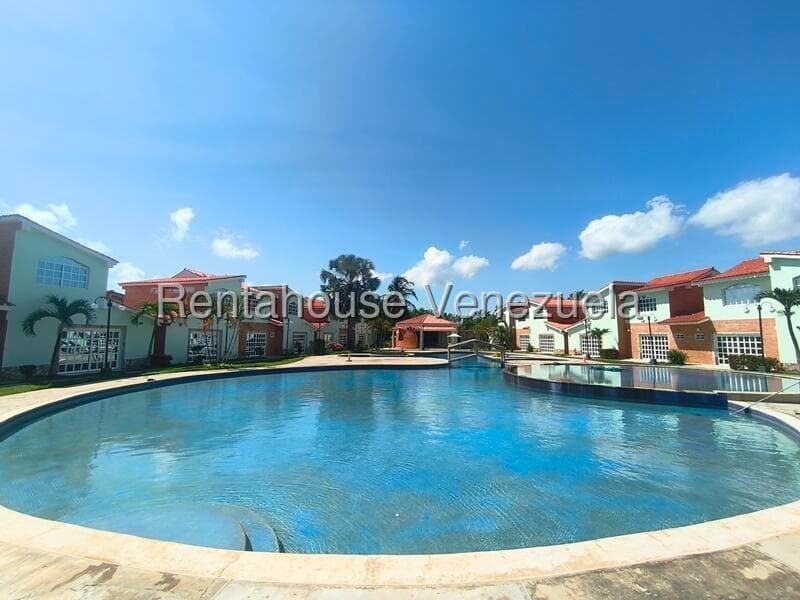 Townhouse (Duplex) for Sale in Flamingo, Falcon