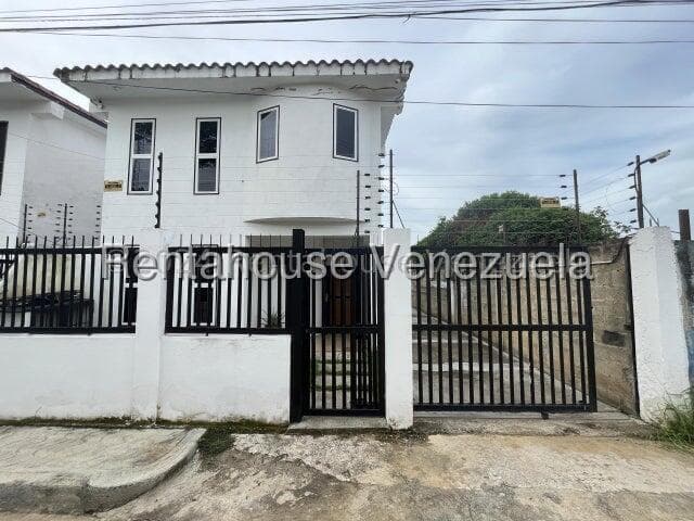 Townhouse (1 Nivel) en Venta en La Guaiquera, Guarico