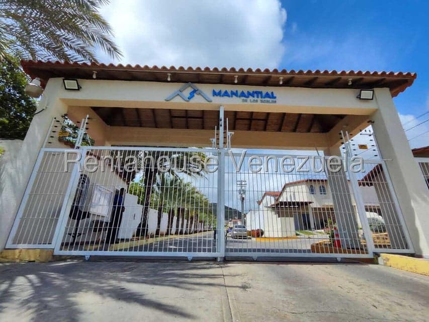 Townhouse (Duplex) en Venta en Los Robles, Nueva Esparta