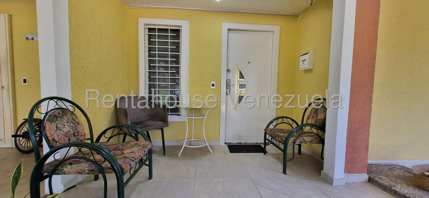 Townhouse (Duplex) for Sale in Estancia Las Margaritas, Miranda