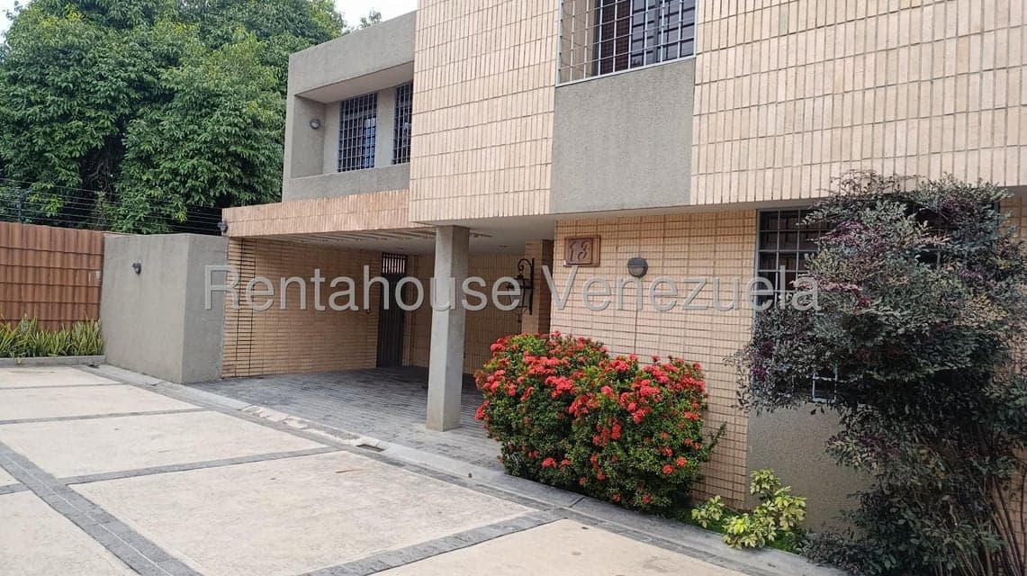 Duplex Townhouse for Sale in Las Quintas, Carabobo