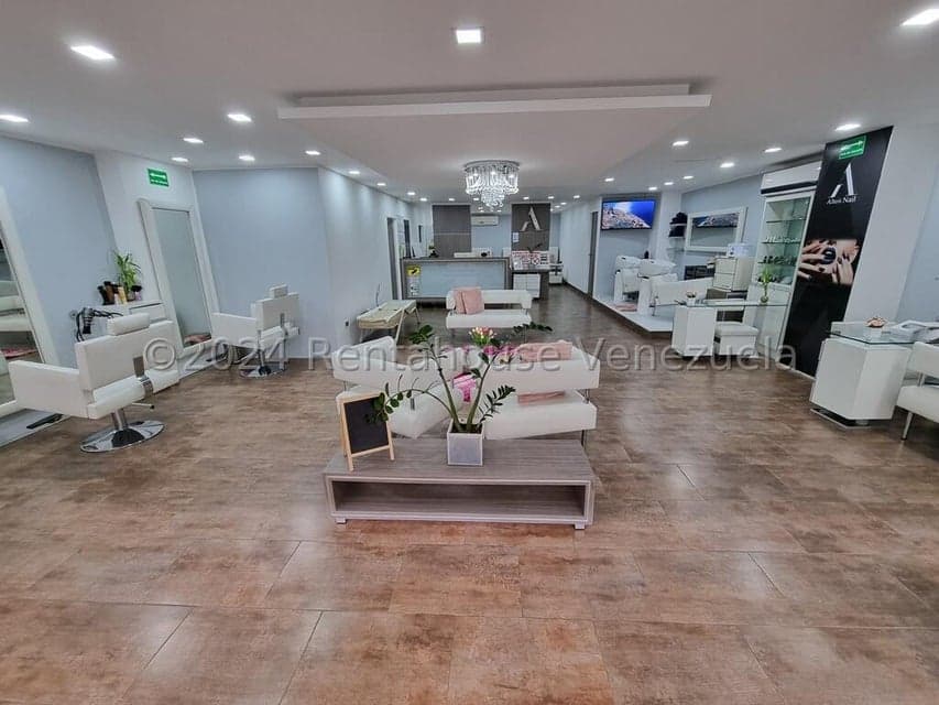 Thriving Beauty & Wellness Business for Sale in La Rosaleda, Miranda