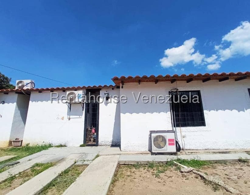 Single-Story Home for Sale in El Prado, Carabobo