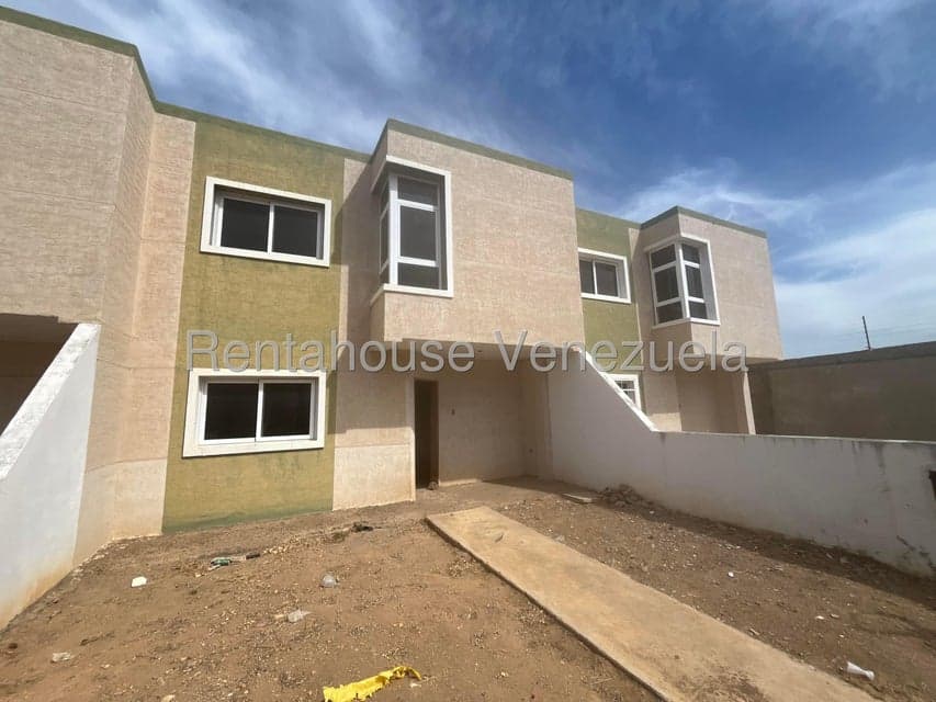 Townhouse (1 Nivel) en Venta en Casacoima, Falcon
