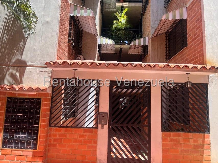 One-Level Apartment for Sale in Ciudad Casarapa, Miranda