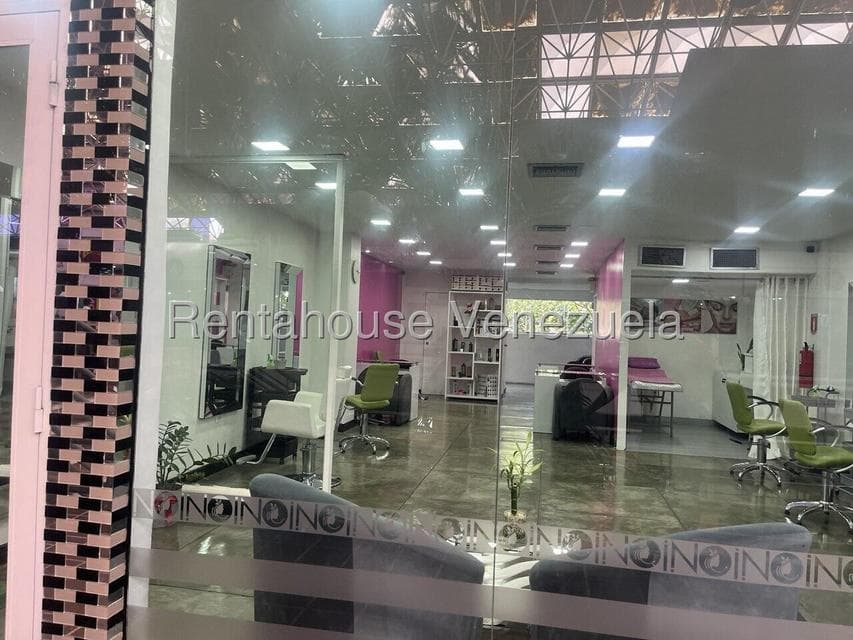 Beauty Salon & Spa Business for Sale in East Zone, Lara