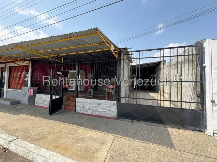Single-Story Commercial Property for Sale in Prados del Sol, Portuguesa