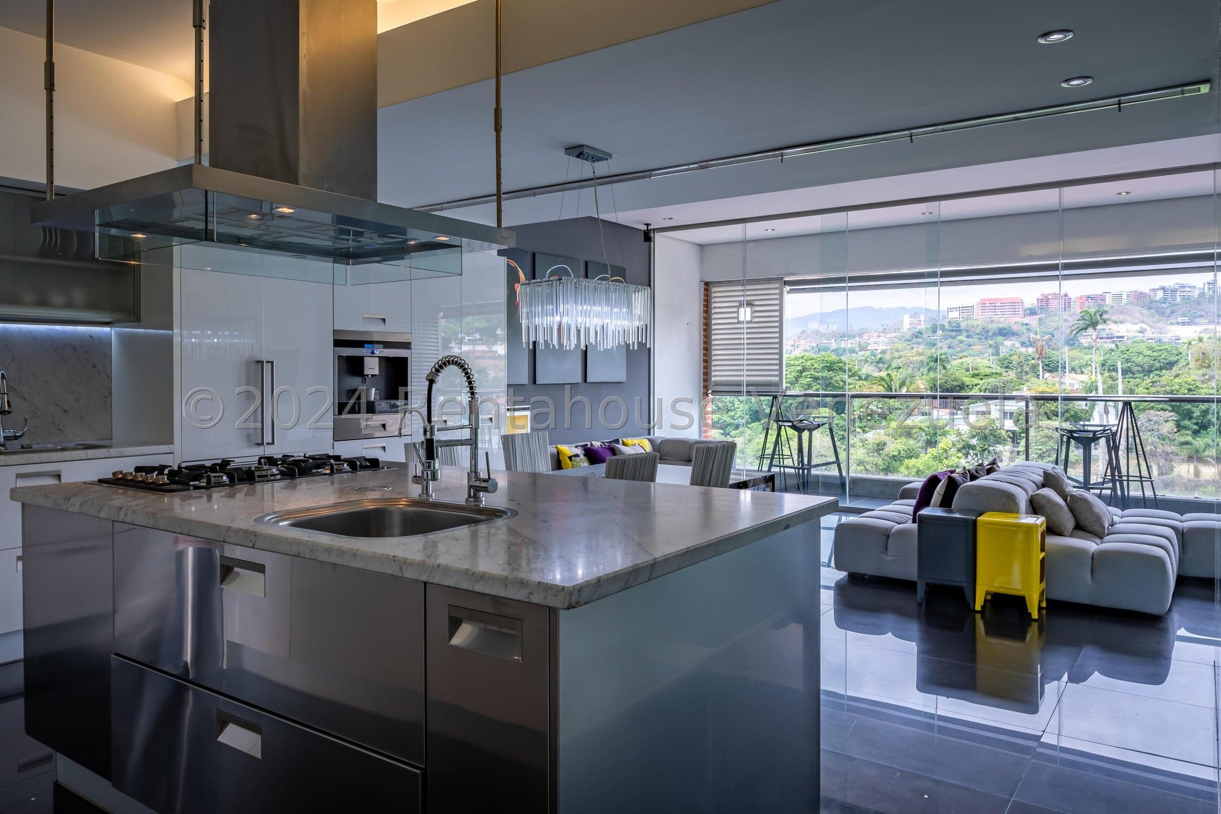 Stylish 2-Bedroom Apartment for Sale in Las Mercedes, Caracas