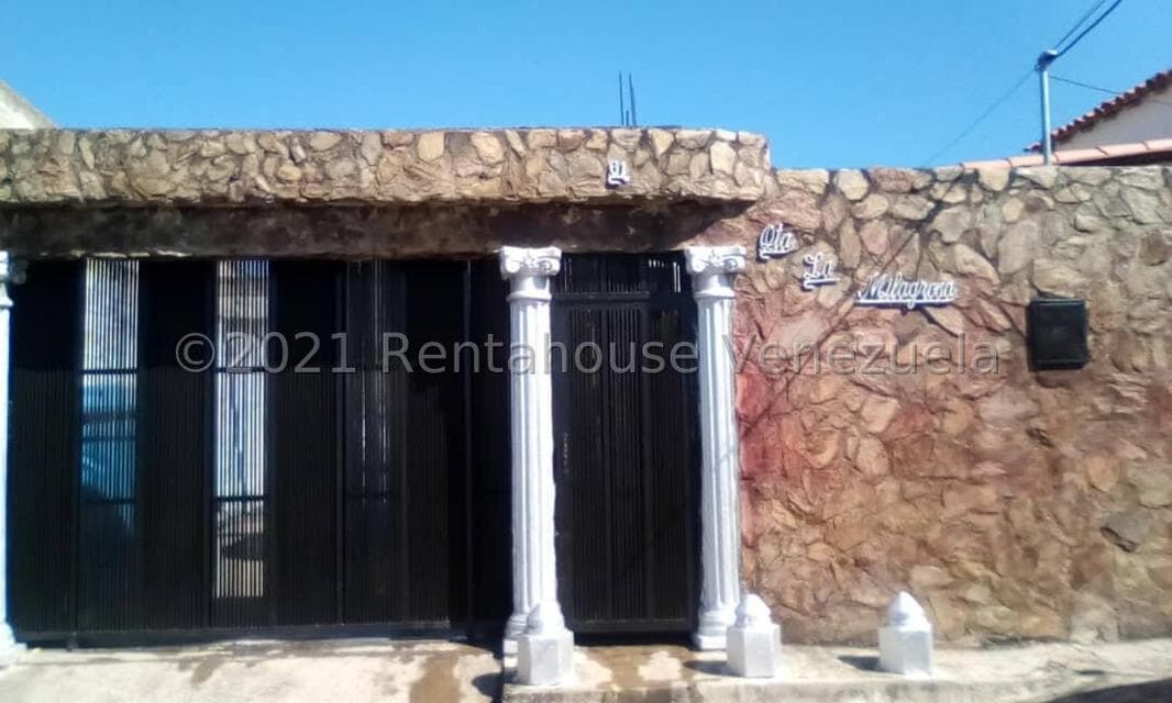 Duplex Home for Sale in La Blanquera, Aragua