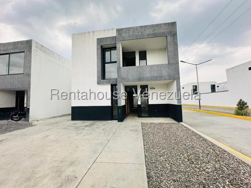 Duplex Home for Sale in Araure, Portuguesa