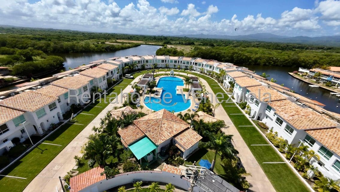 Waterfront Townhouse for Sale in Puerto Encantado, Miranda