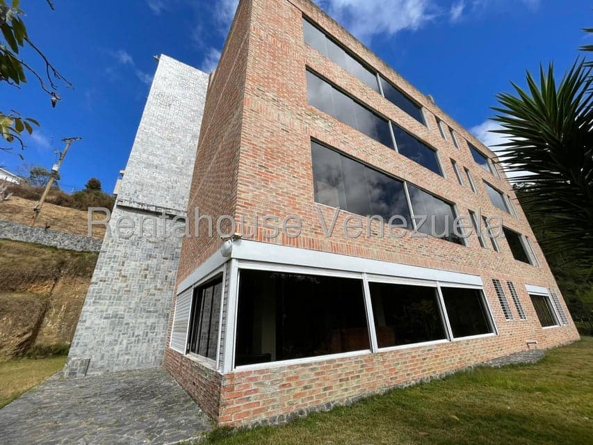 Casa (Multipes Niveles) en Venta en Club de Campo, Miranda