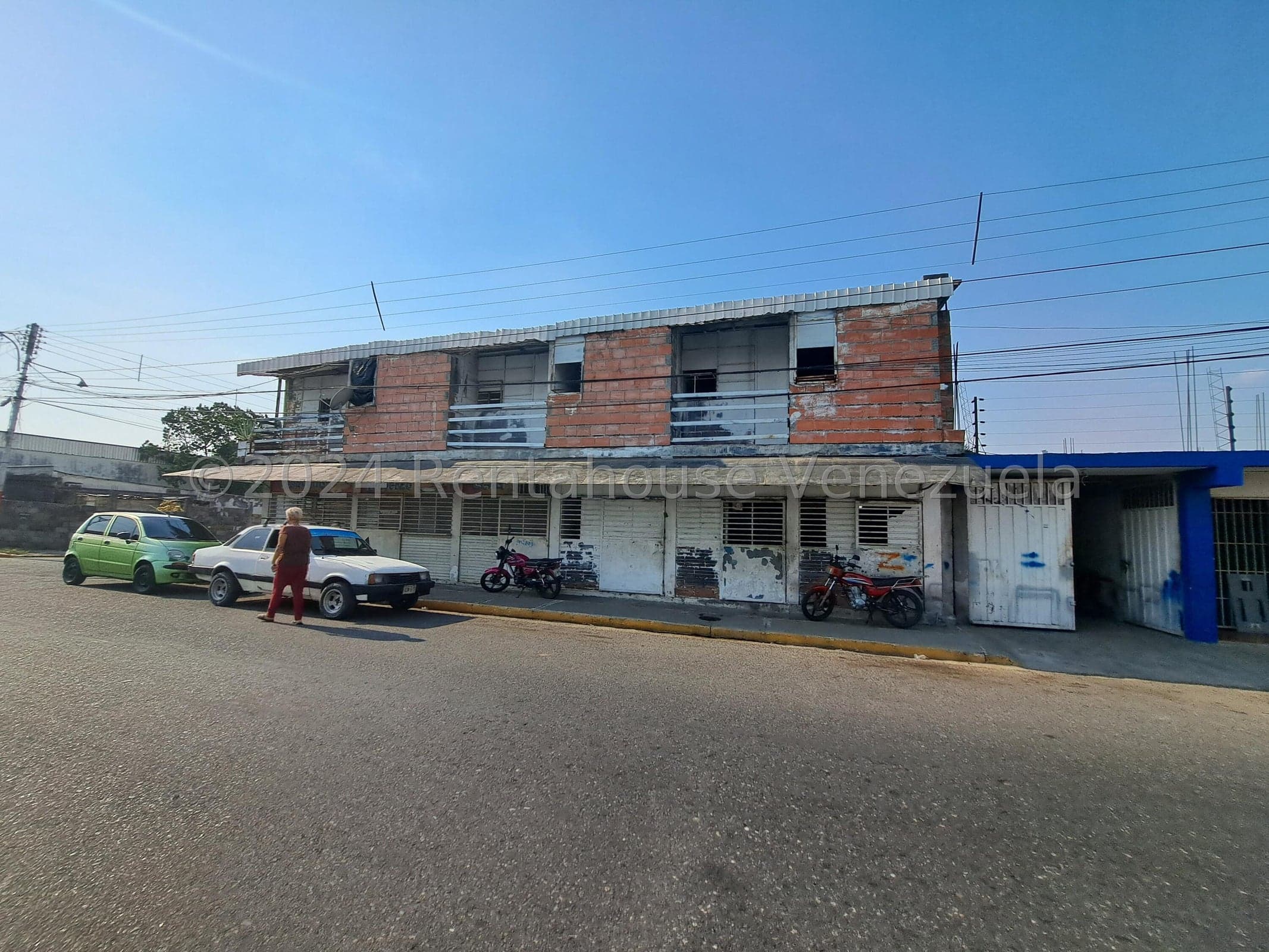 Commercial Property with Apartments and Retail Space in Centro, Portuguesa