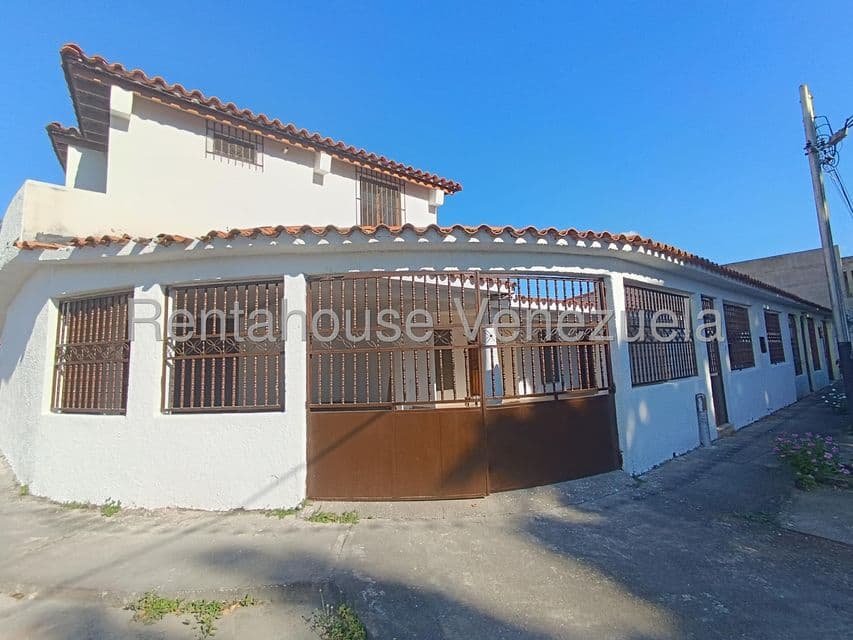 Duplex House for Sale in Los Overos, Aragua