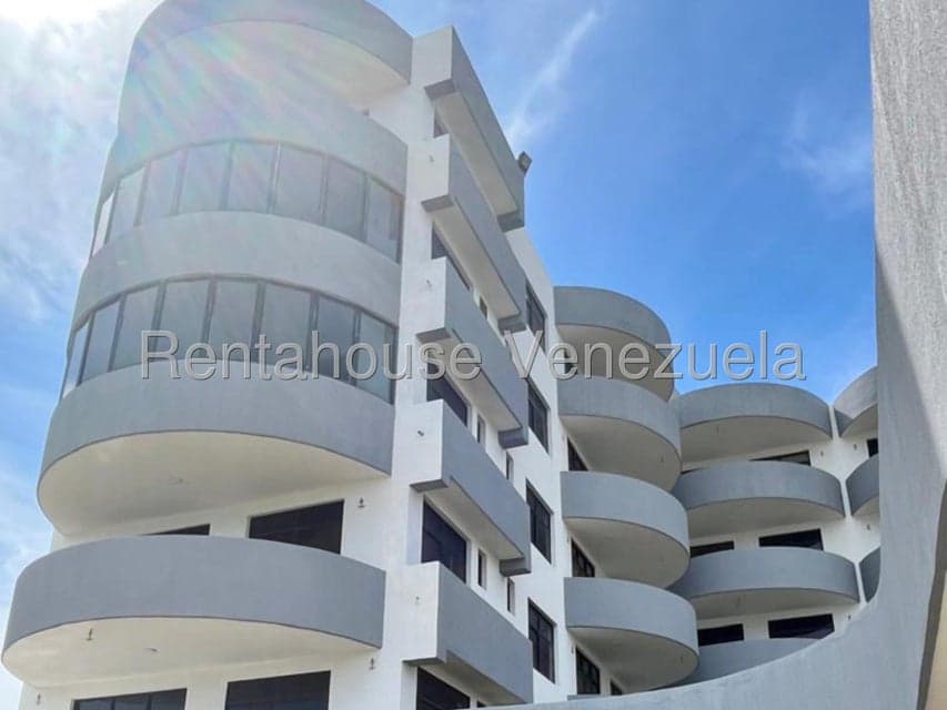 One-Level Apartment for Sale in Tucacas, Falcon