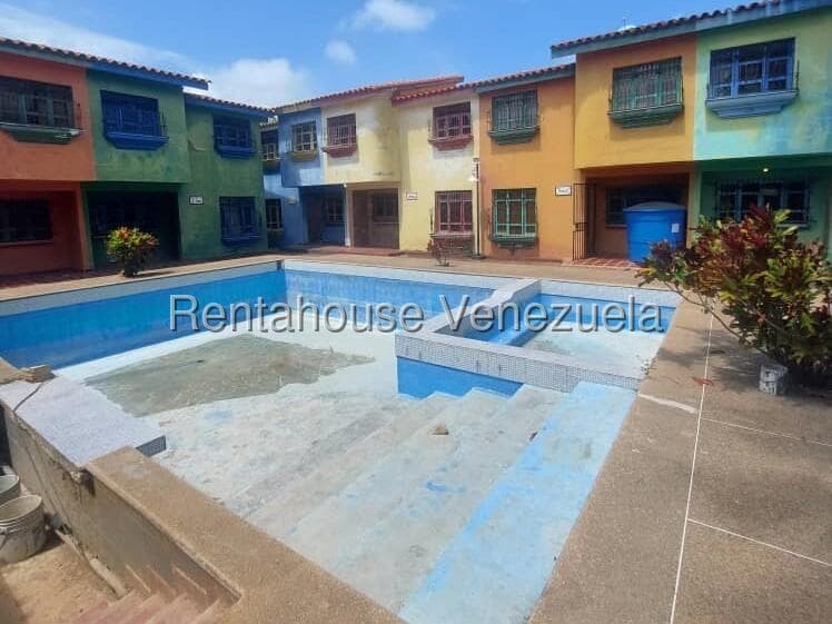 Casa (Duplex) en Venta en Playa Norte, Falcon