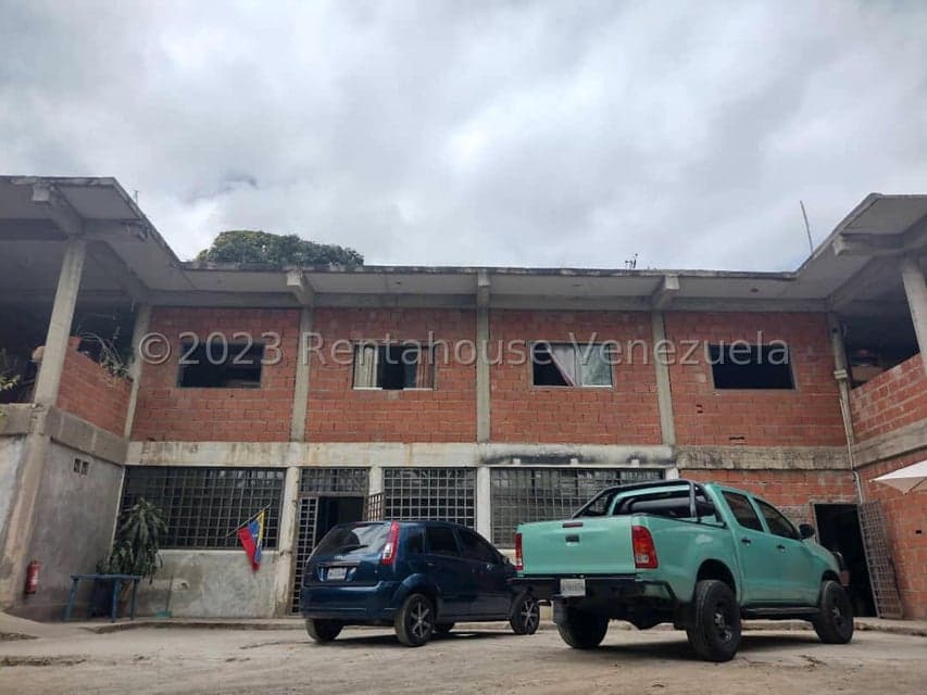 Multi-Level House for Sale in Los Corales, Vargas