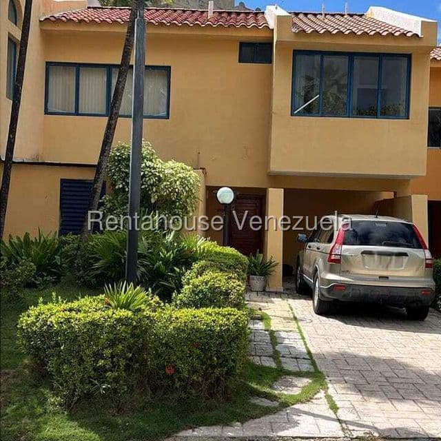 Townhouse (Duplex) for Sale in Tucacas, Falcon