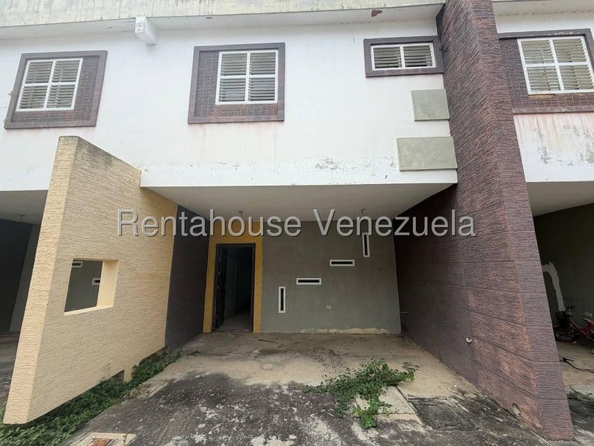 Townhouse (1 Nivel) en Venta en La Tropicana, Zulia