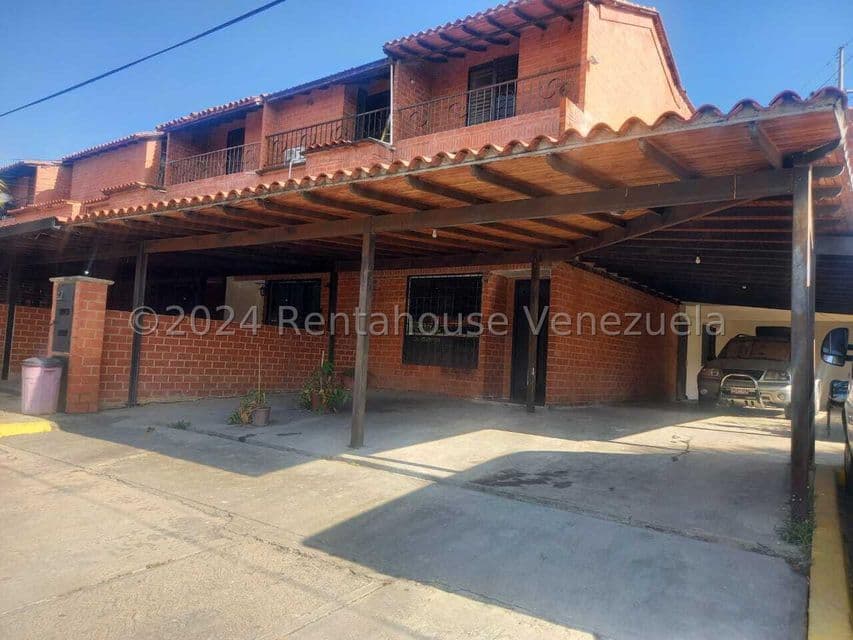 Townhouse (Multiples Niveles) en Venta en El Ingenio, Miranda