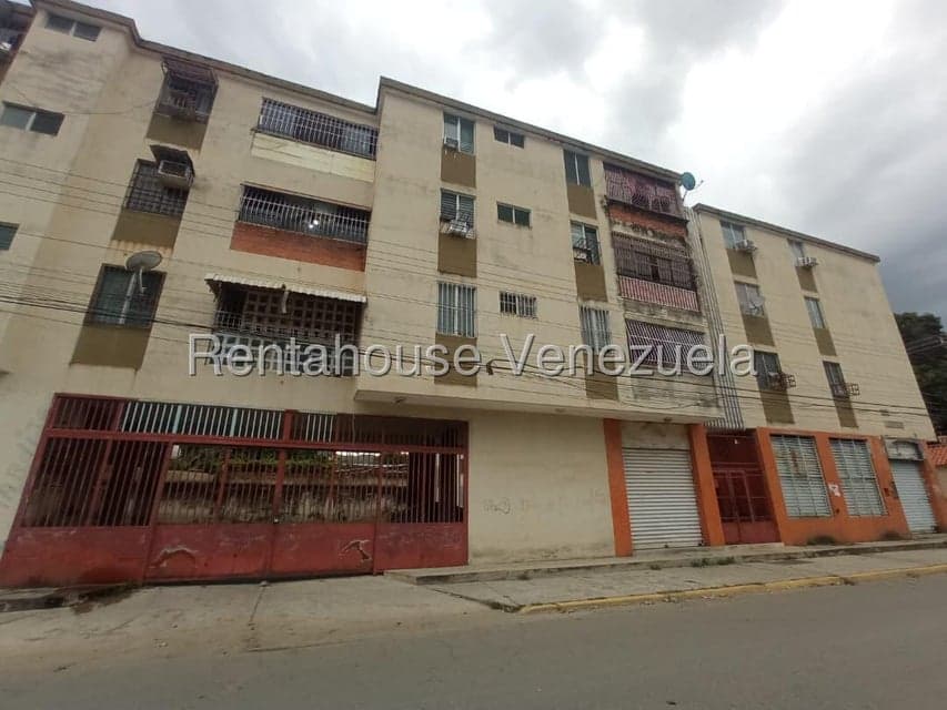 Ground-Floor Apartment for Sale in Central Guacara, Carabobo