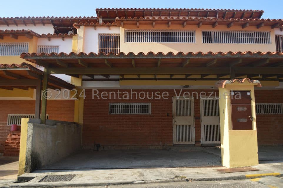 Single-Story Townhouse for Sale in San Francisco, Miranda