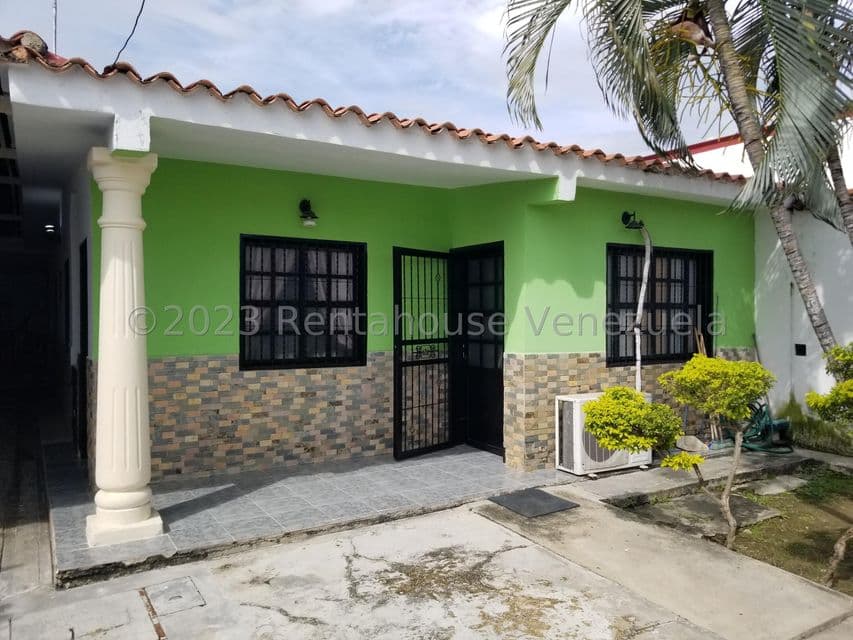 Single-Story House for Sale in La Morenera, Aragua