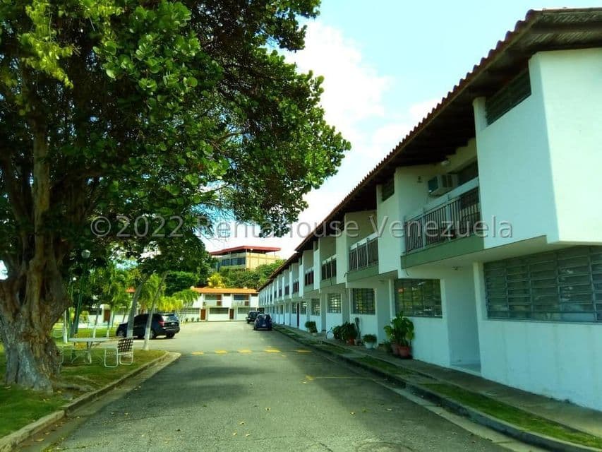 Townhouse (Duplex) en Venta en Longa Espana, Vargas