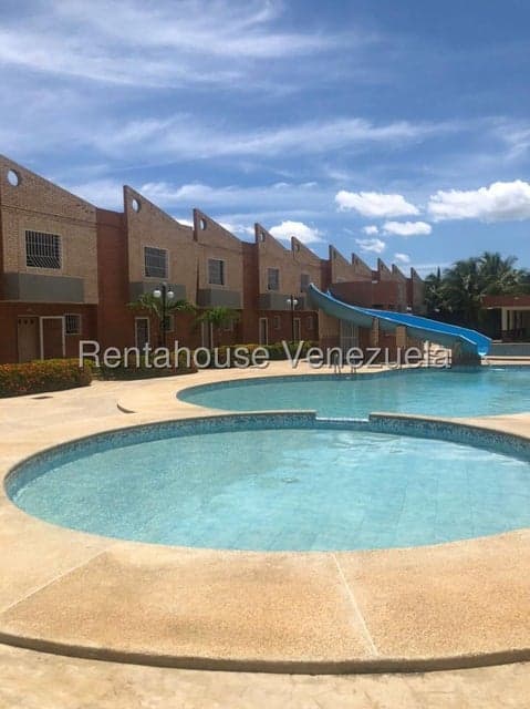 Townhouse (Duplex) for Sale in Flamingo, Falcon