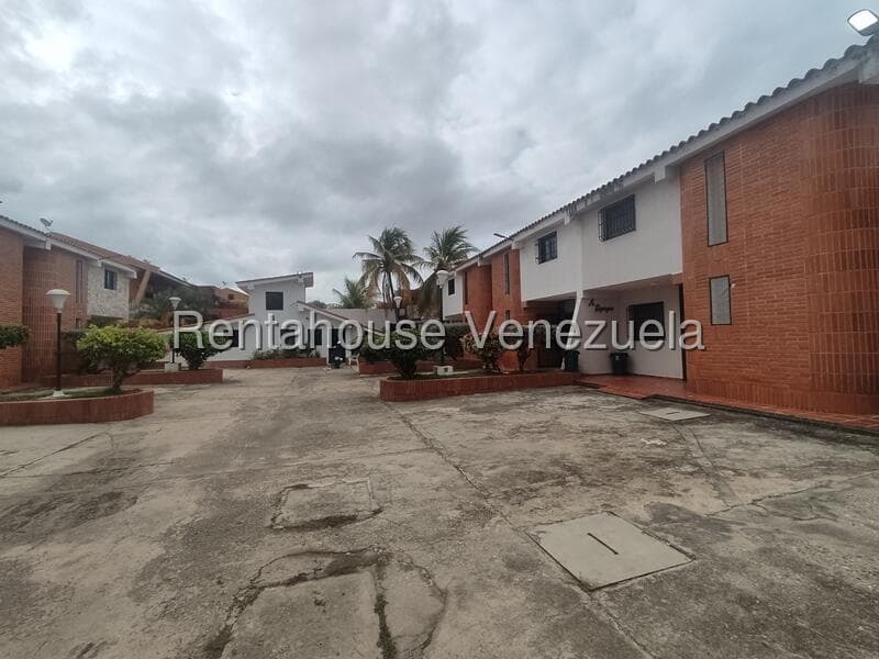 Townhouse (Duplex) for Sale in Flamingo, Falcon