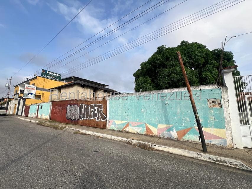 Terreno (Residencial) en Venta en Parroquia Juan de Villegas, Lara