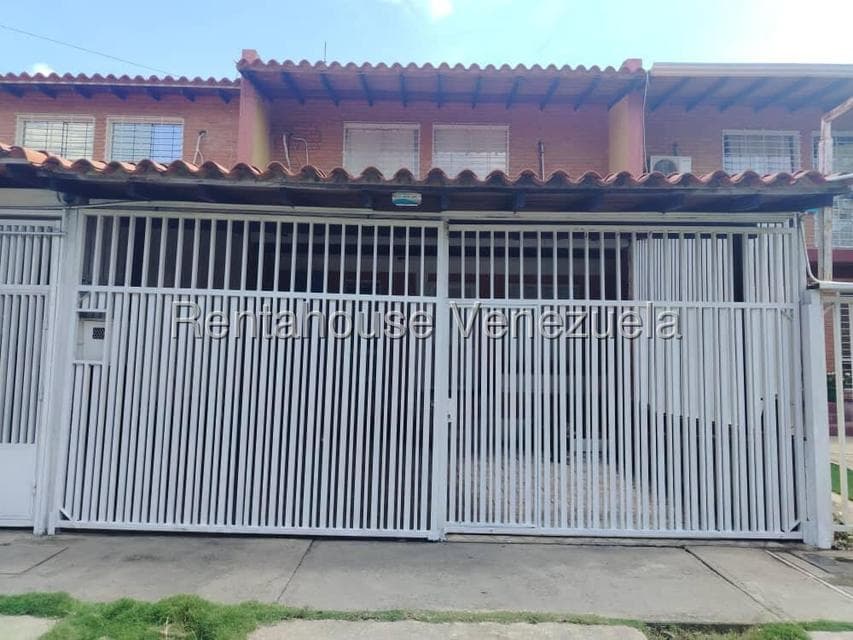 Townhouse (Duplex) en Venta en Las Trinitarias, Lara