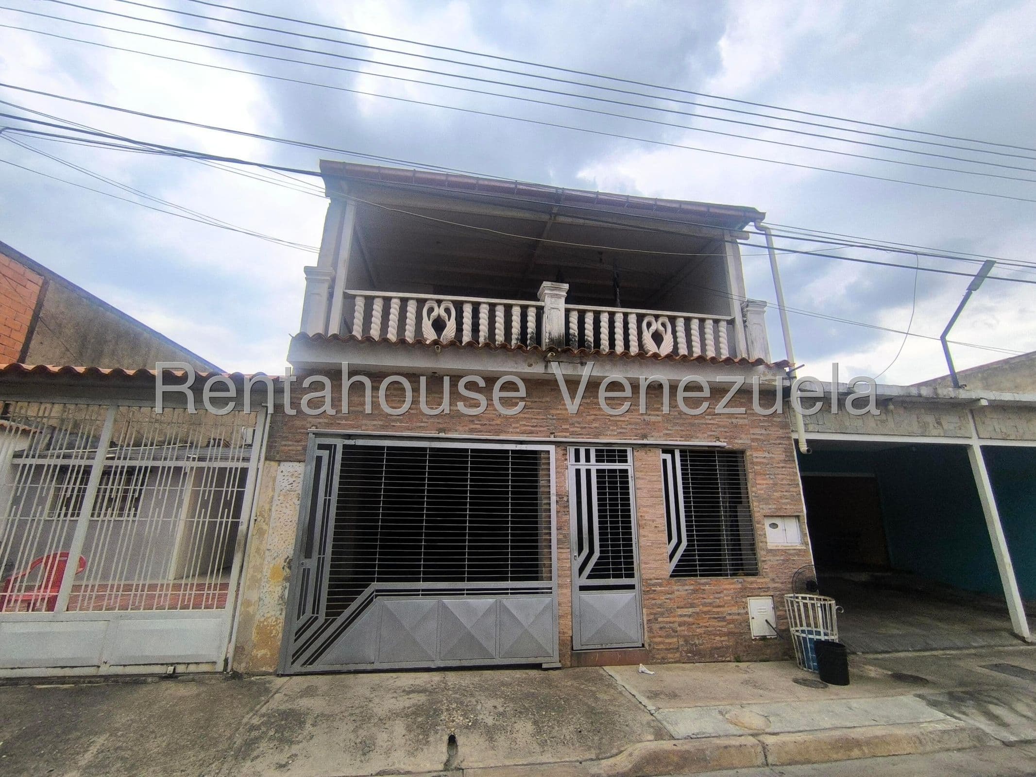 Duplex Home for Sale in Los Caobos, Carabobo