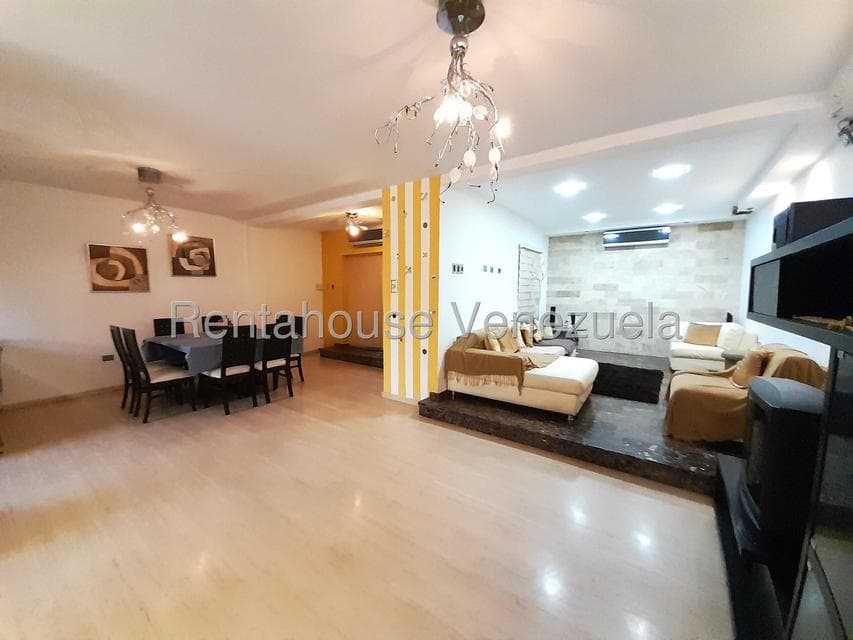 Multi-Level House for Sale in La Floresta, Falcón